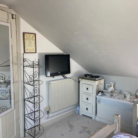 Cosy Twin Room With Private Bathroom Faversham Esterno foto