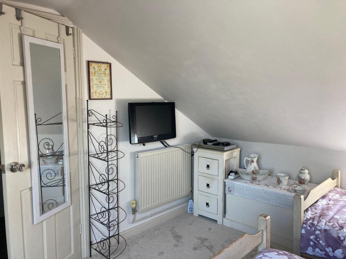 Cosy Twin Room With Private Bathroom Faversham Esterno foto